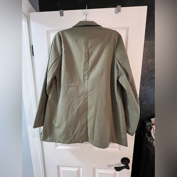 SHEIN Sage Green Blazer with Gold Buttons - Picture 5 of 5